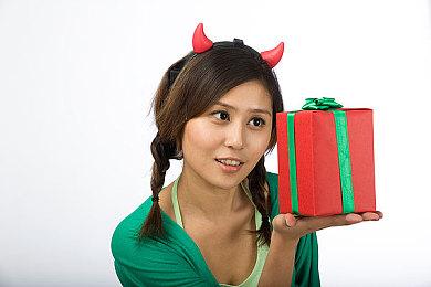 宇宙机器人PS5手柄在欧洲开启预购之后被抢光